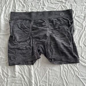 lululemon athletica Heather Gray Rapid Vent Tech Boxer 5"
